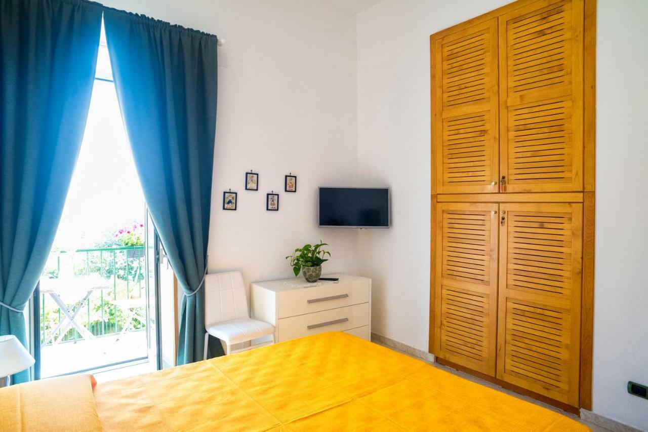 Casa Vacanze Napoli Posillipo מראה חיצוני תמונה